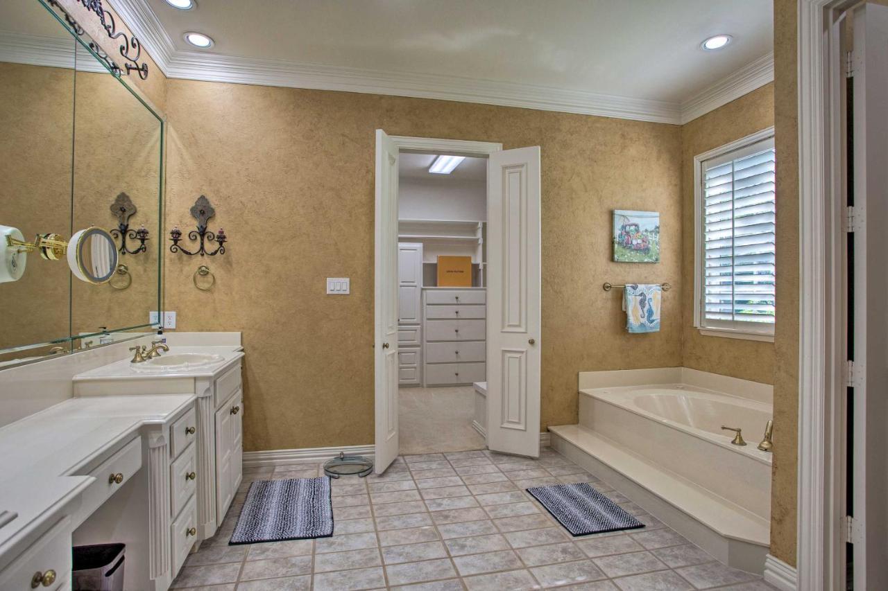 Lavish Celina Home With Patio And Game Room! Extérieur photo